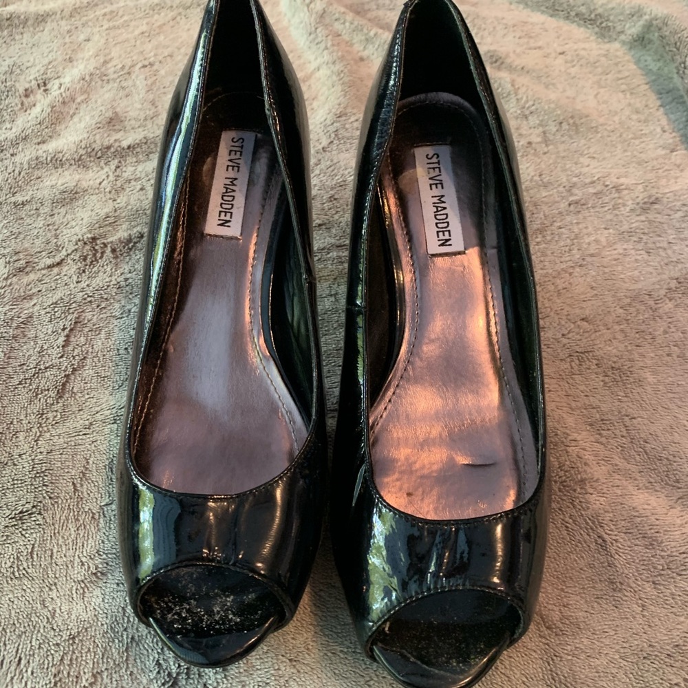 Black patten leather, open Toe Steven Madden